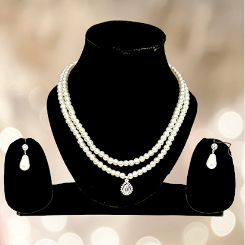 Double-Layer Pearl Necklace Set with Teardrop Pendant and Matching Earrings