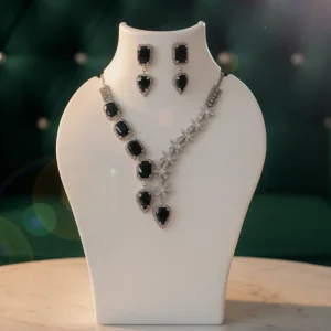 Black Stone Diamond Necklace Set