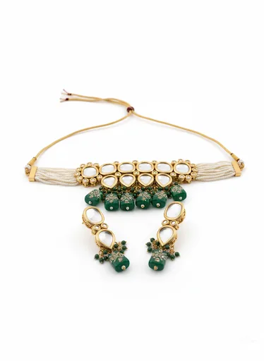 Elegant Green Beaded Kundan Necklace Set for Women | Traditional Indian Bridal Jewellery - Image 3